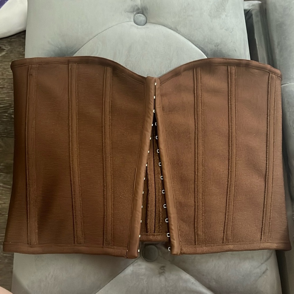 Bandage hook corset